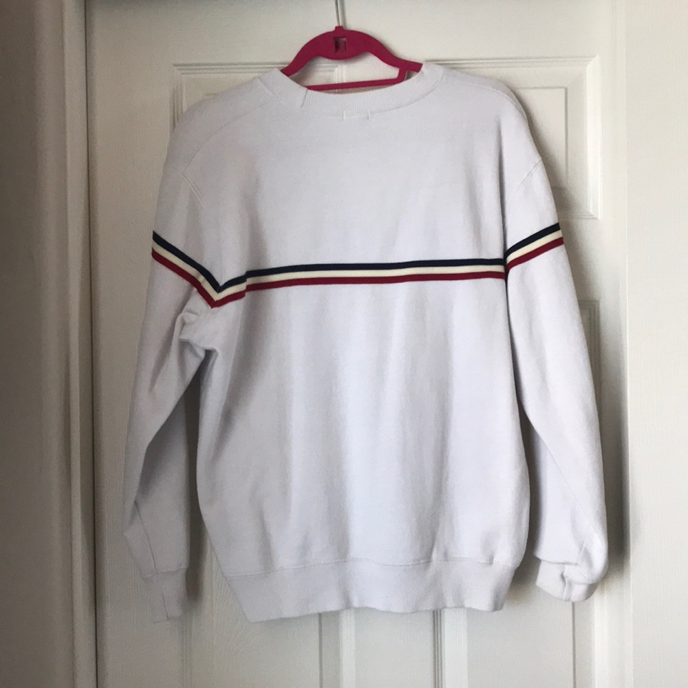 white pullover - Picture 2 of 3